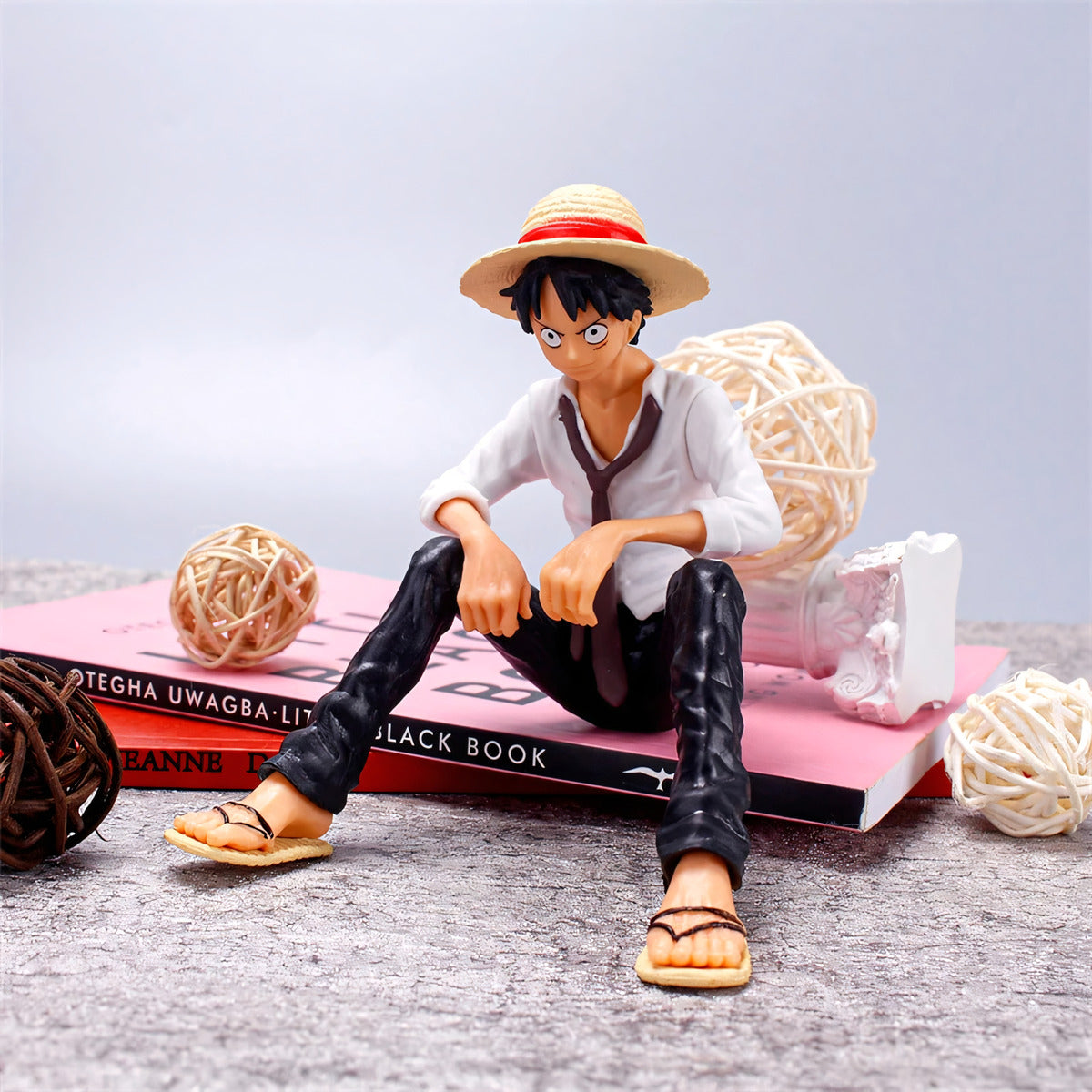 Figura Coleccionable One Piece - Luffy Sentado 12 Cm - Koh Darshan
