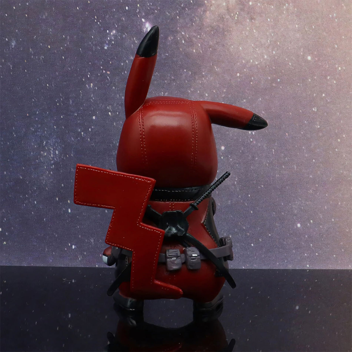 Figura Coleccionable Pikachu Cosplay Disfraz Deadpool 12 Cm - Koh Darshan
