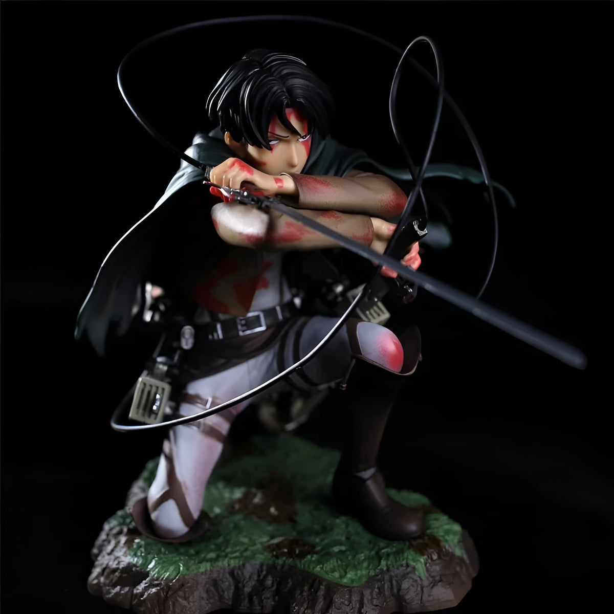 Figura Coleccionable Attack On Titan - Levi Ackerman 16 Cm